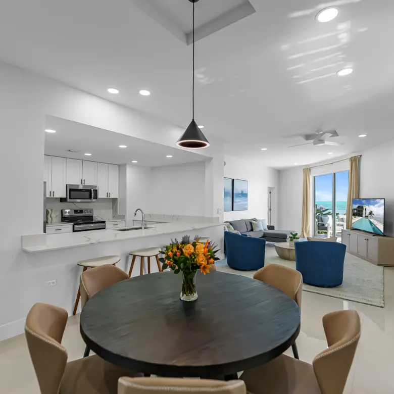 1739451796TurtleCoveweb