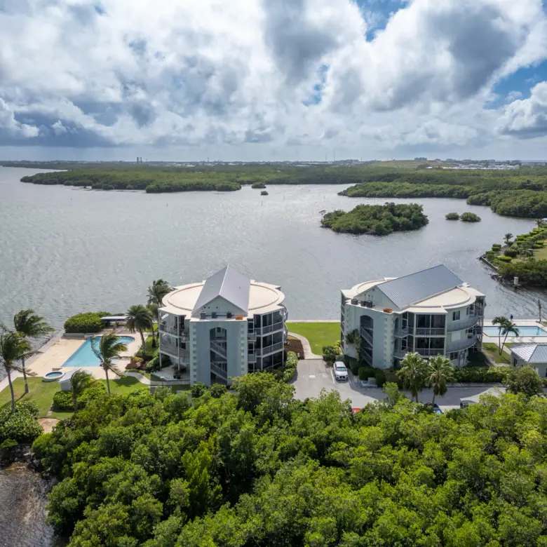 1739451891TurtleCoveweb