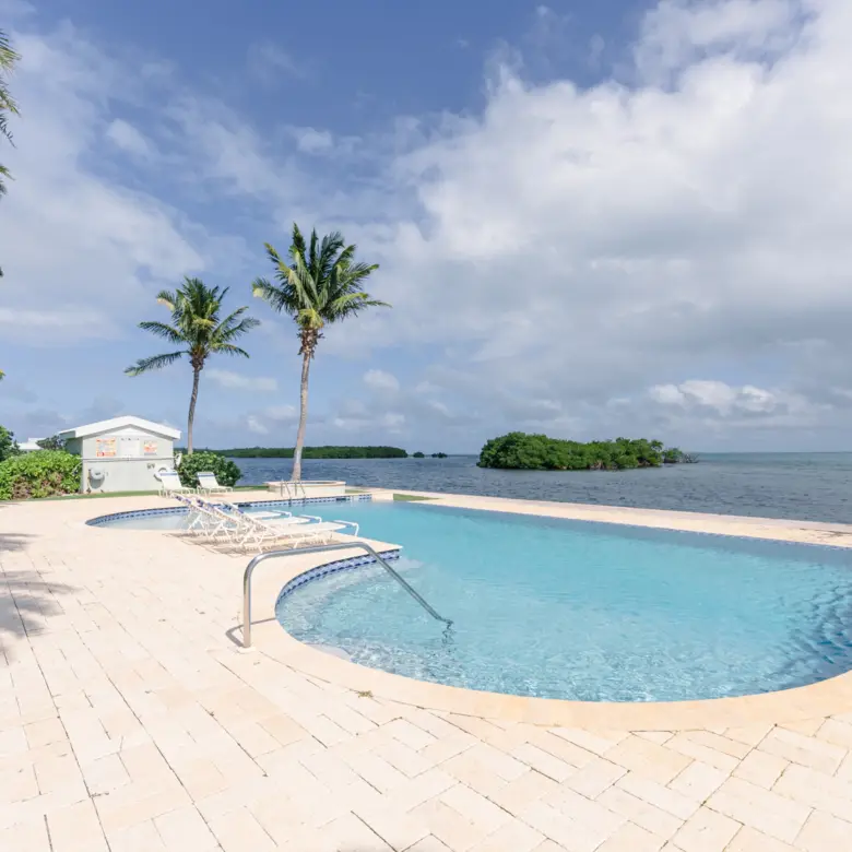 1739451916TurtleCoveweb