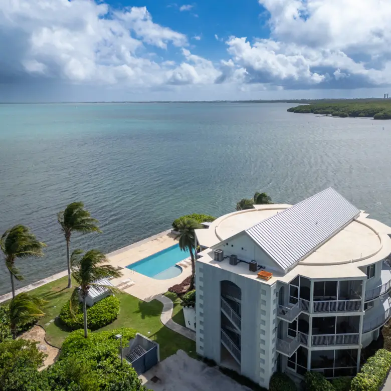 1739451948TurtleCoveweb