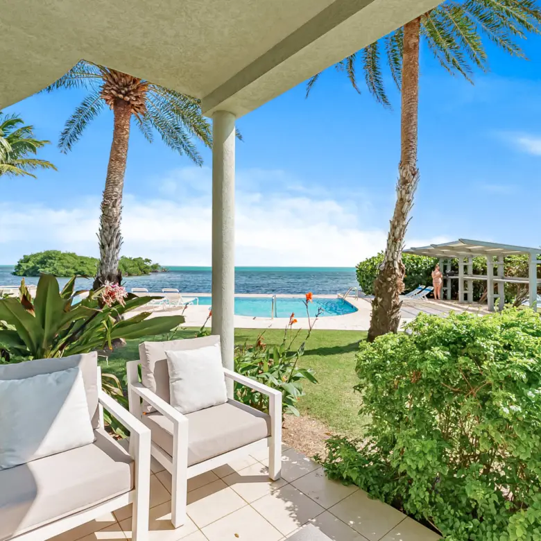 1739452015TurtleCoveweb