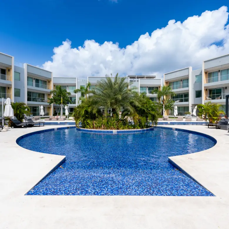 1740453859CanalPoint