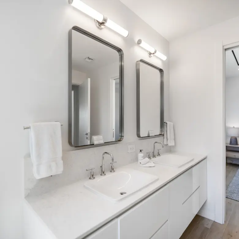 1741568295OneCanalPoint535Web