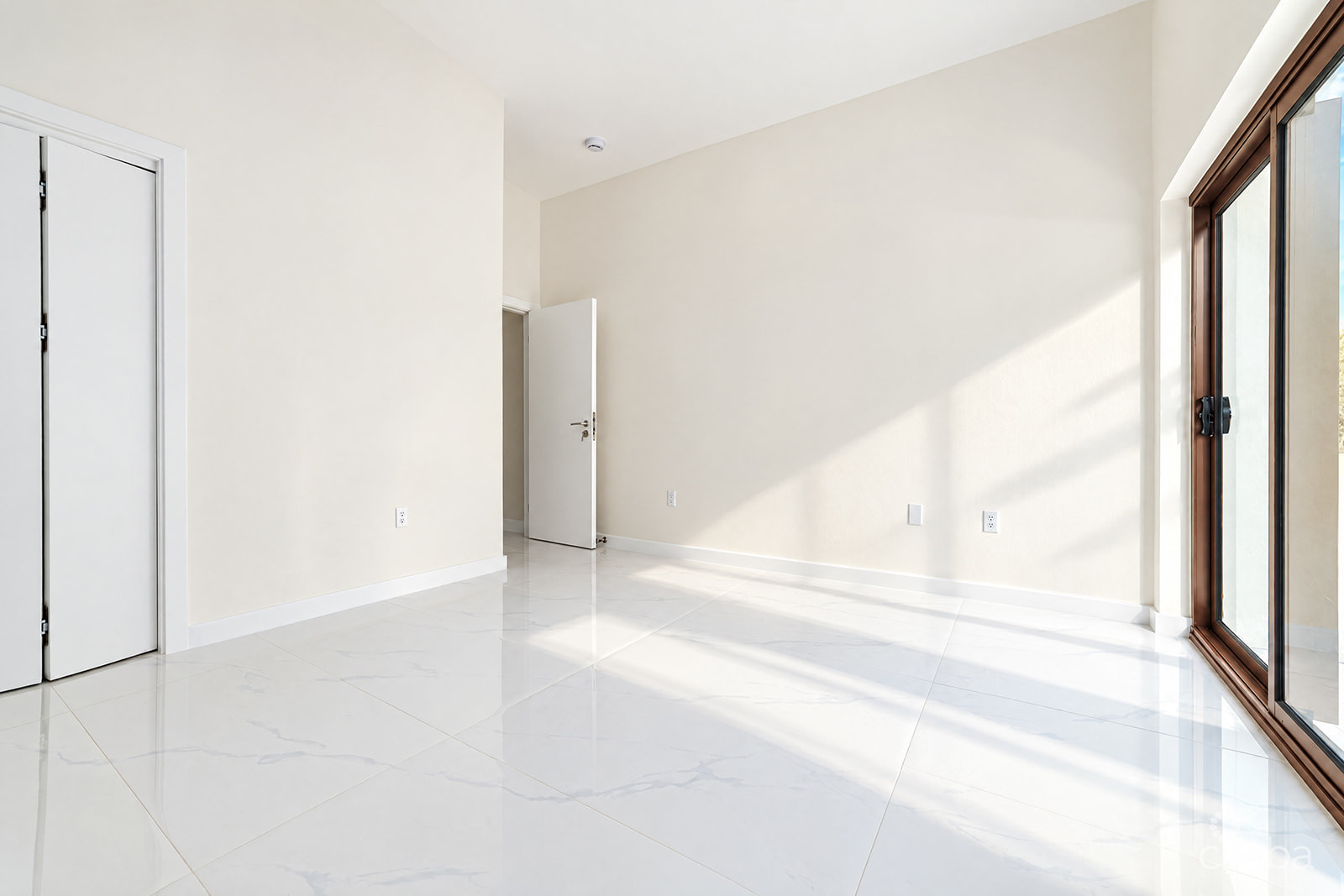 20260930110407 C21 Yoana North Palm Heights26