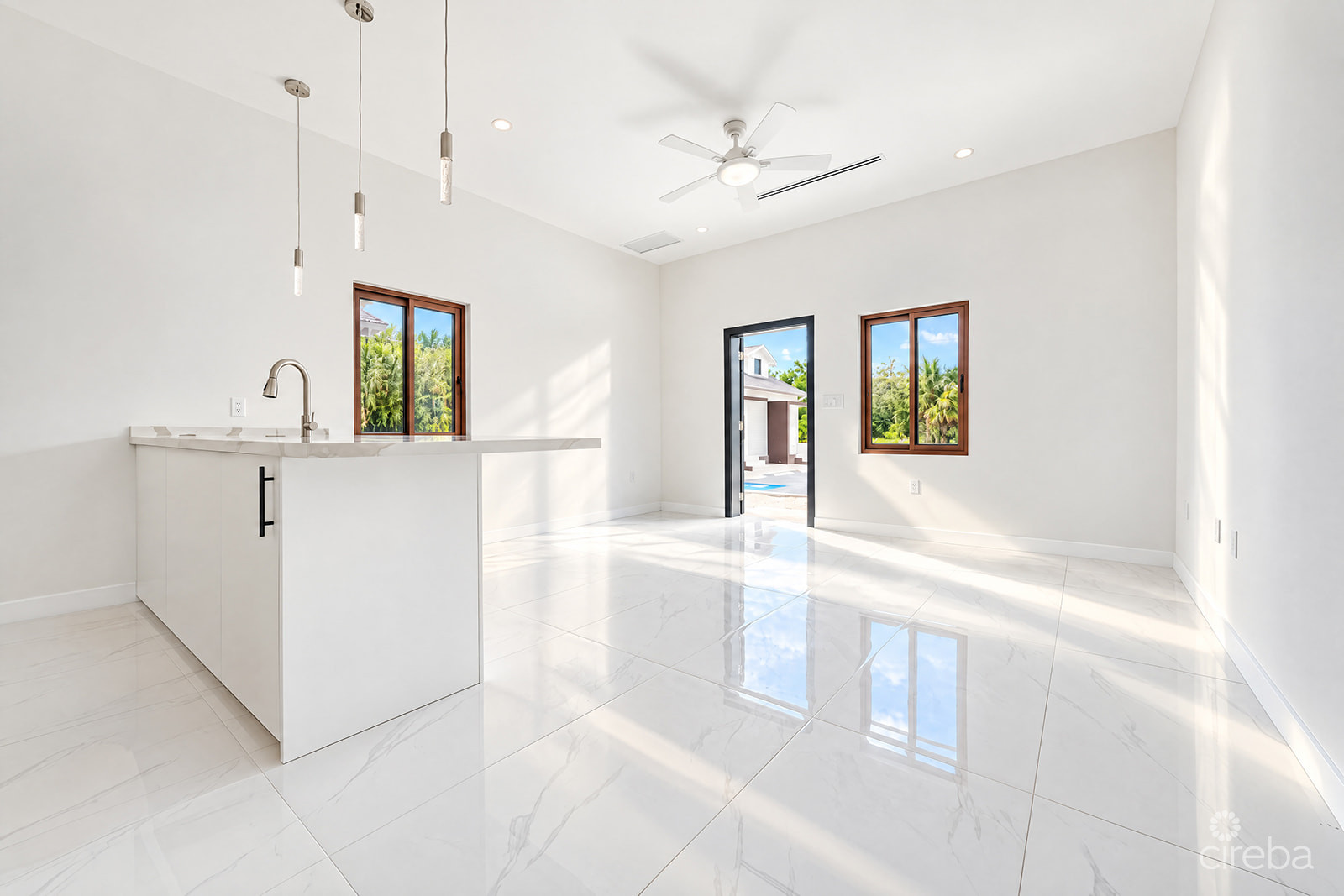 20260930110409 C21 Yoana North Palm Heights32