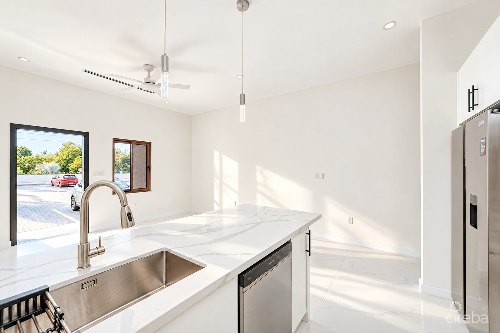 20260930110409 C21 Yoana North Palm Heights33
