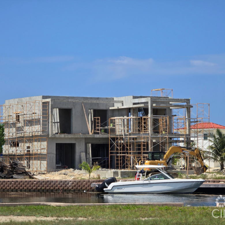 HARBOUR REACH CANAL FRONT EXECUTIVE HOME