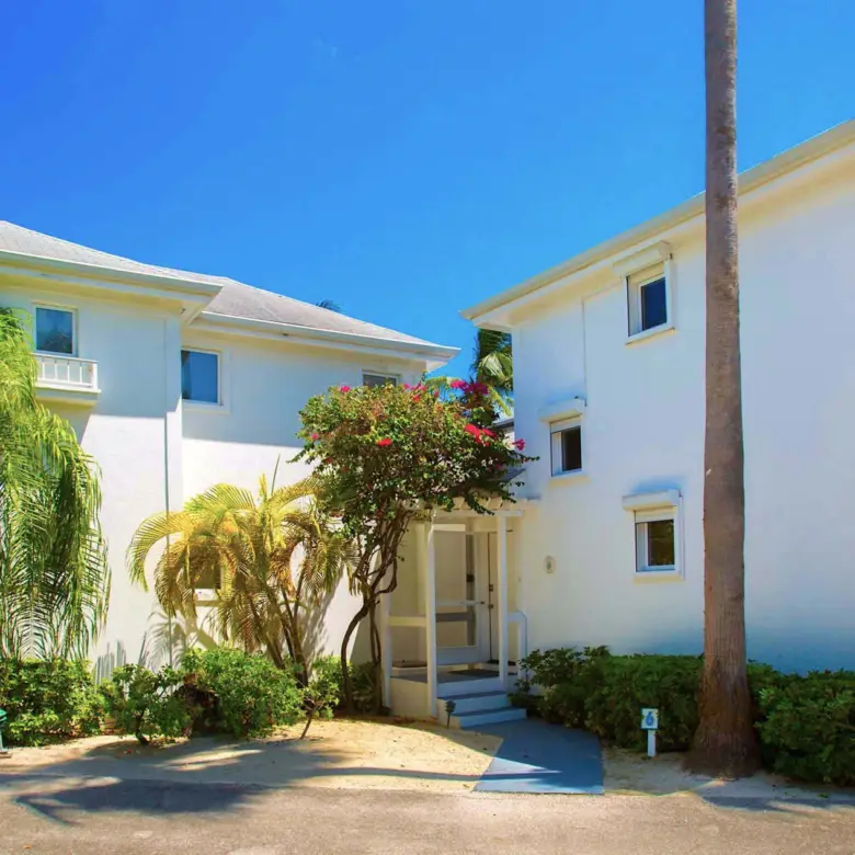 20260307123722 Pools6 Front door View1