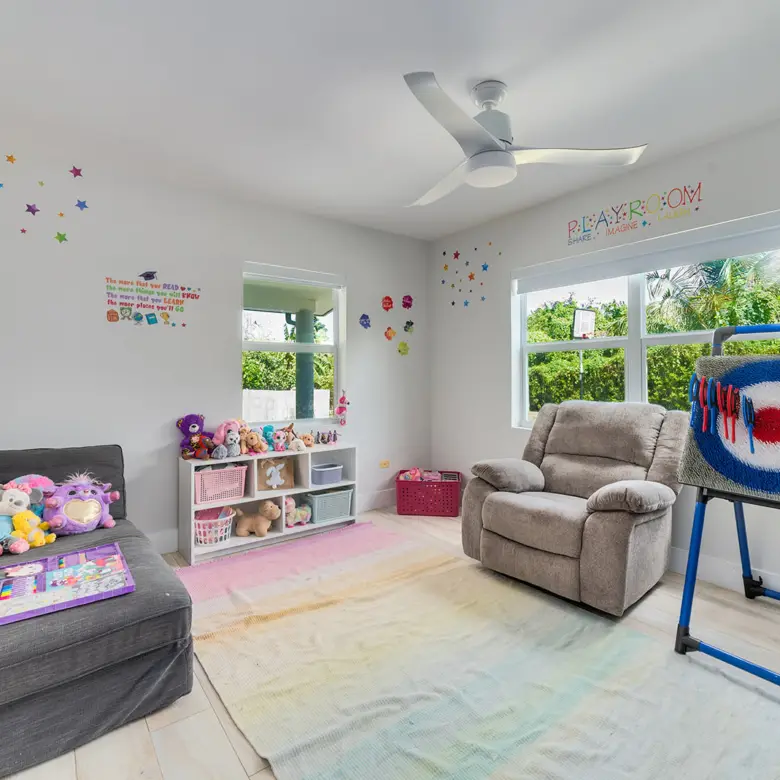 20260303153811 Lustrous Court17