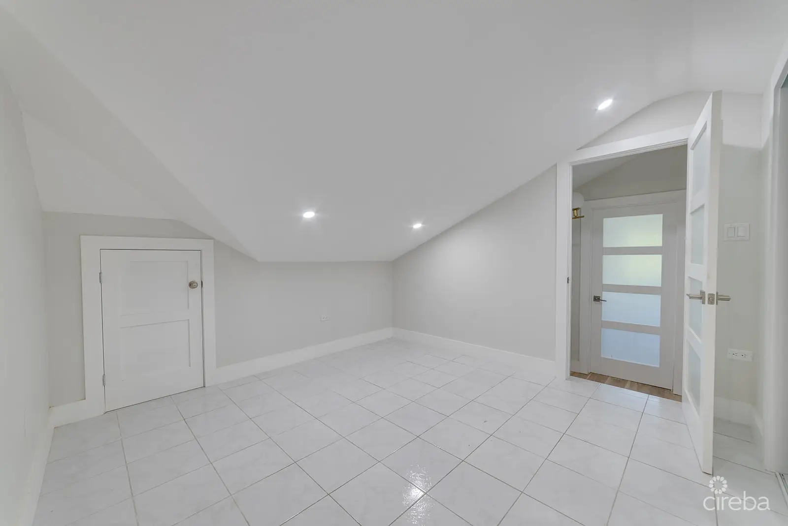 20260303153818 Lustrous Court19