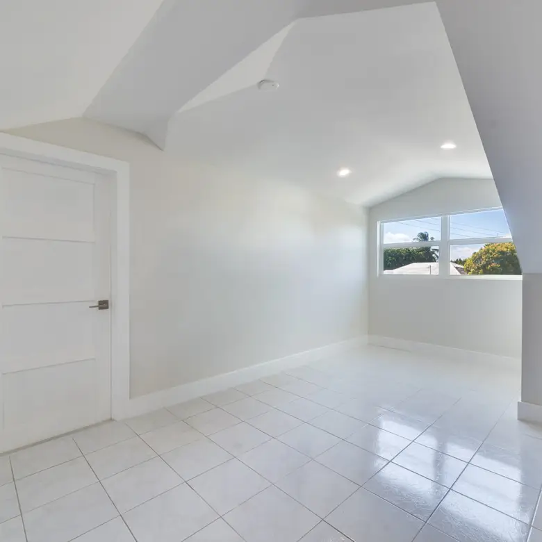 20260303153821 Lustrous Court21