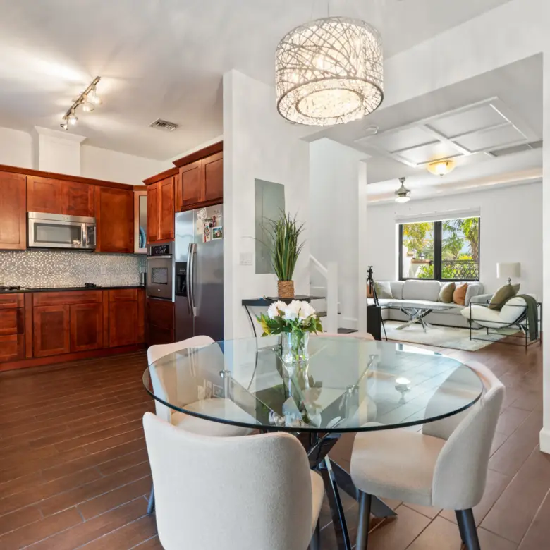 20260325214011 20 20260306a7408921