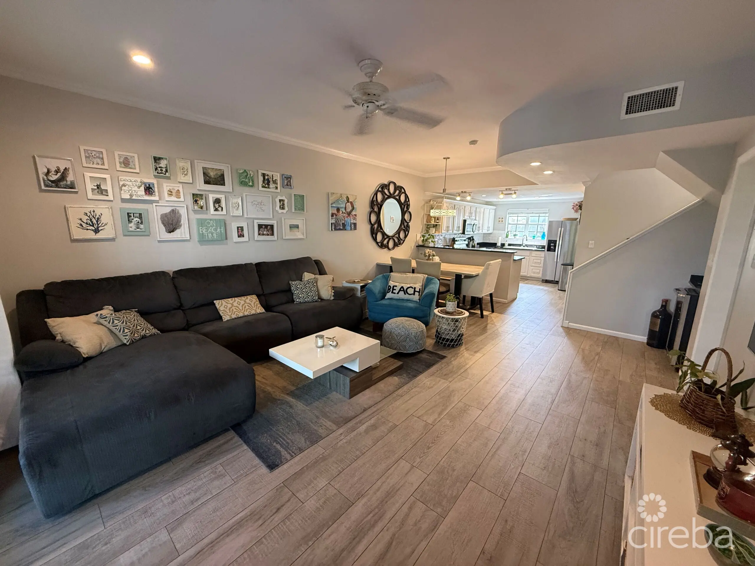 20260326190446 living