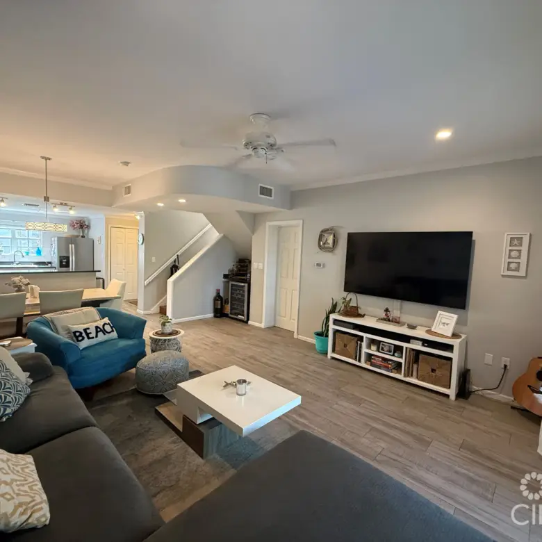 20260326190500 living