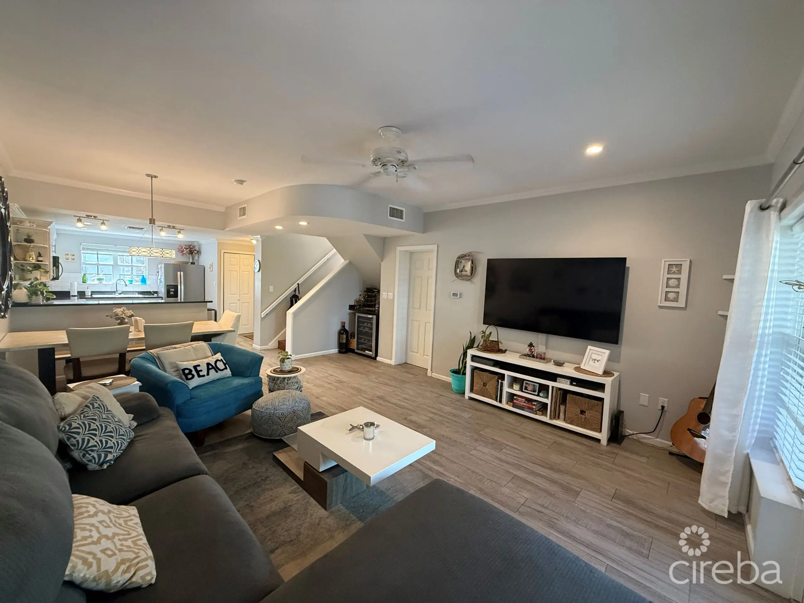 20260326190500 living