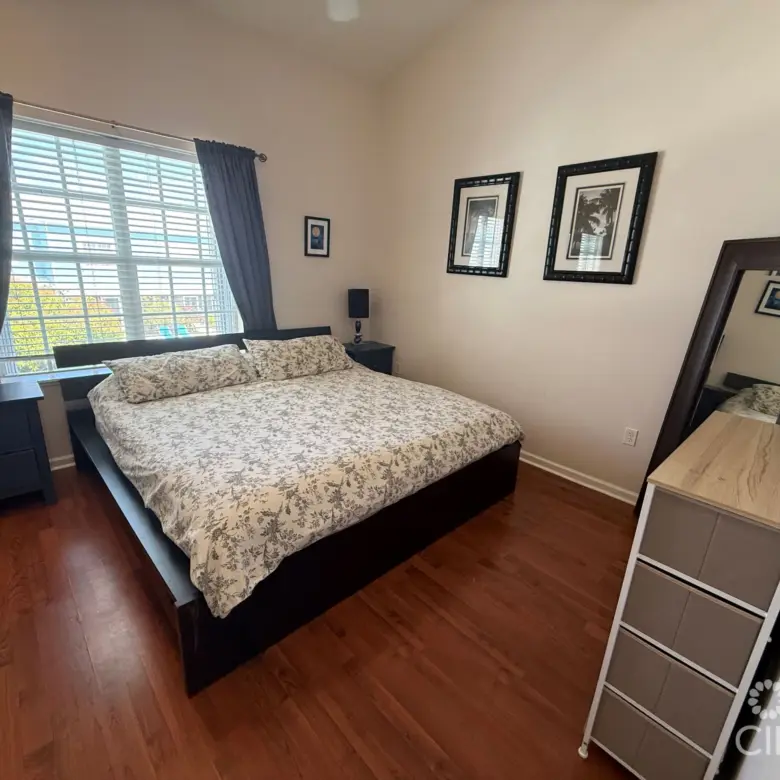 20260326190707 master bed