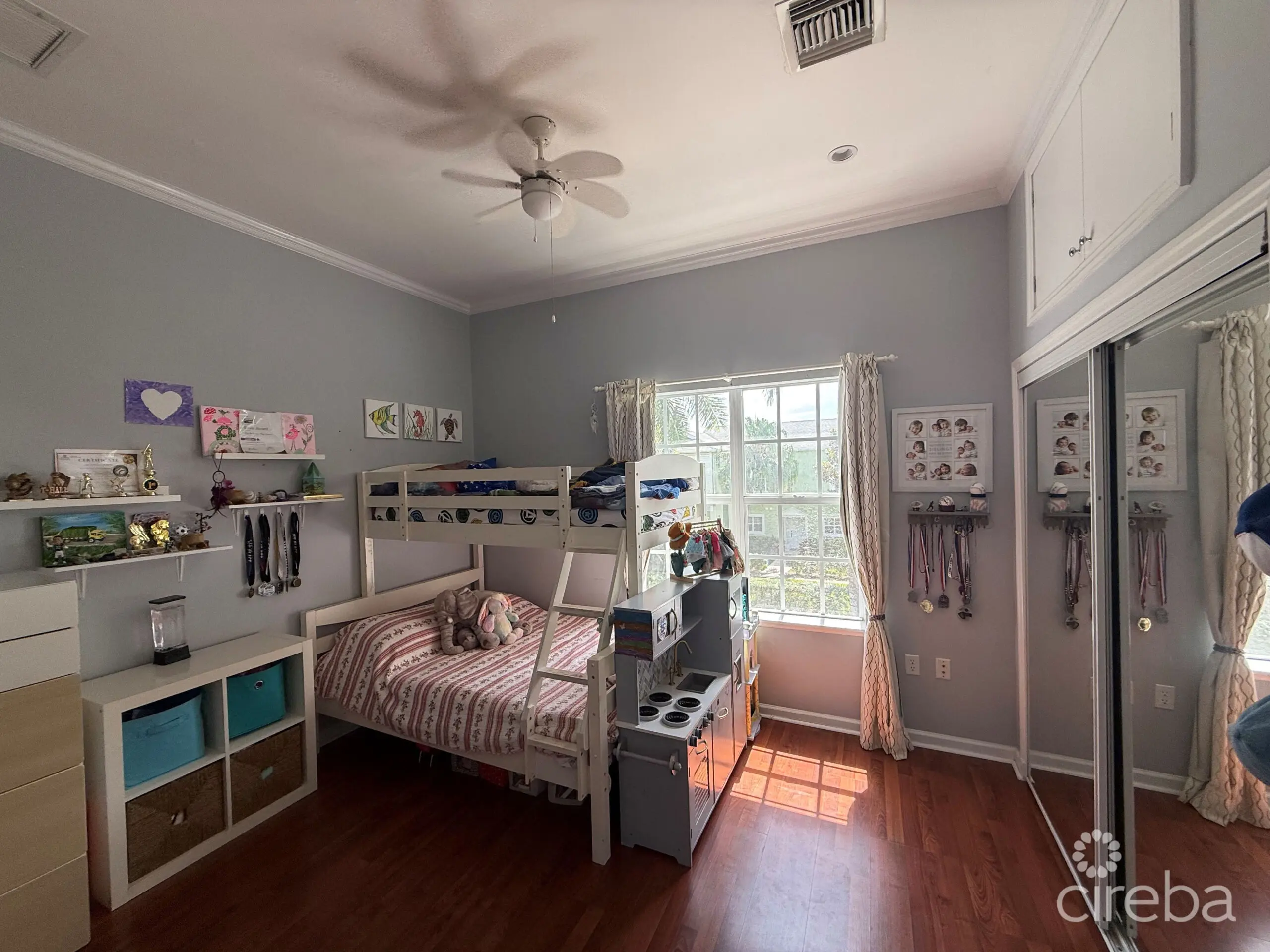 20260326190732 kids bedroom