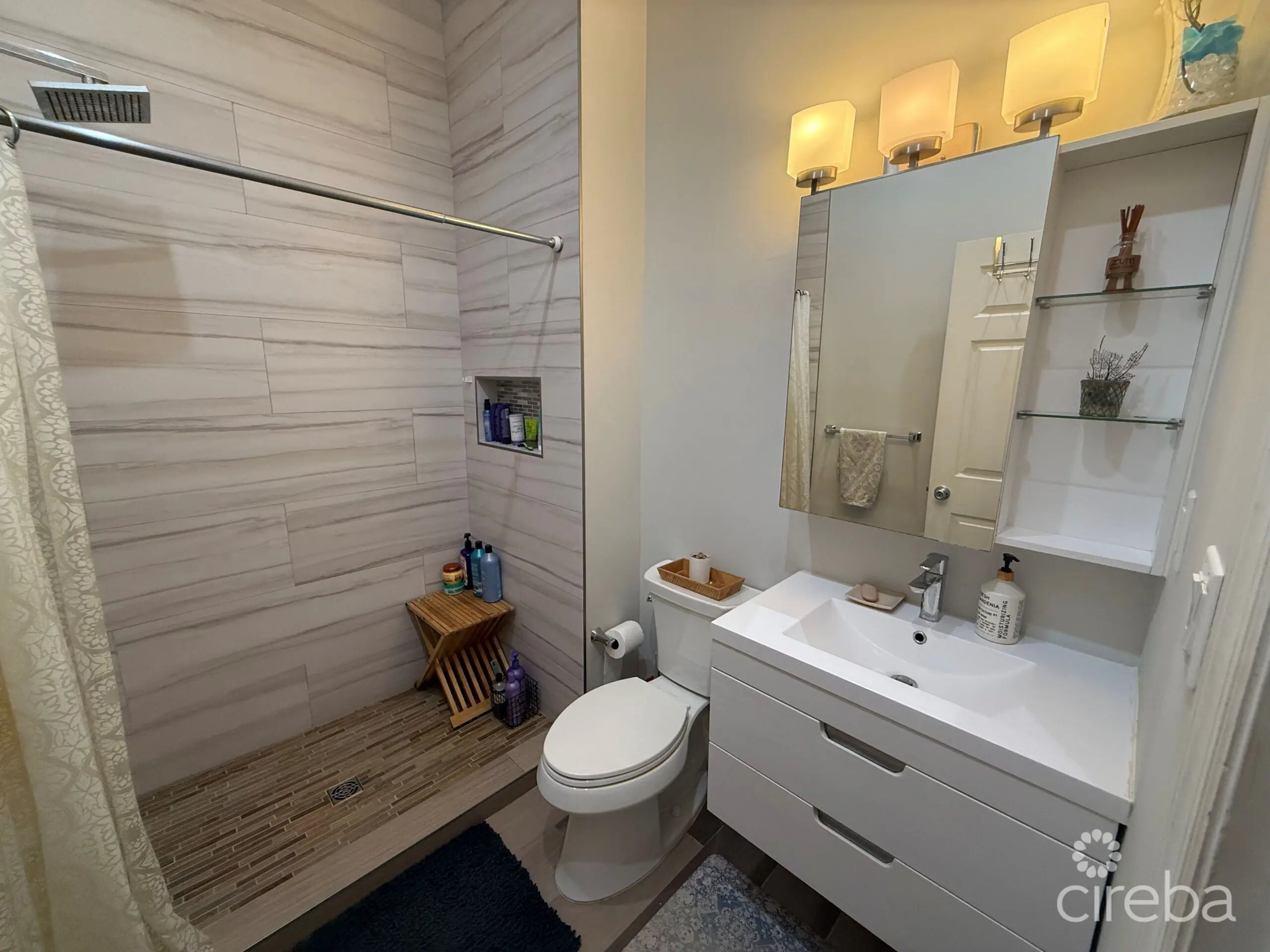 20260326190906 master bath