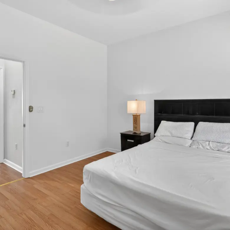 20260330103124 Bedroom