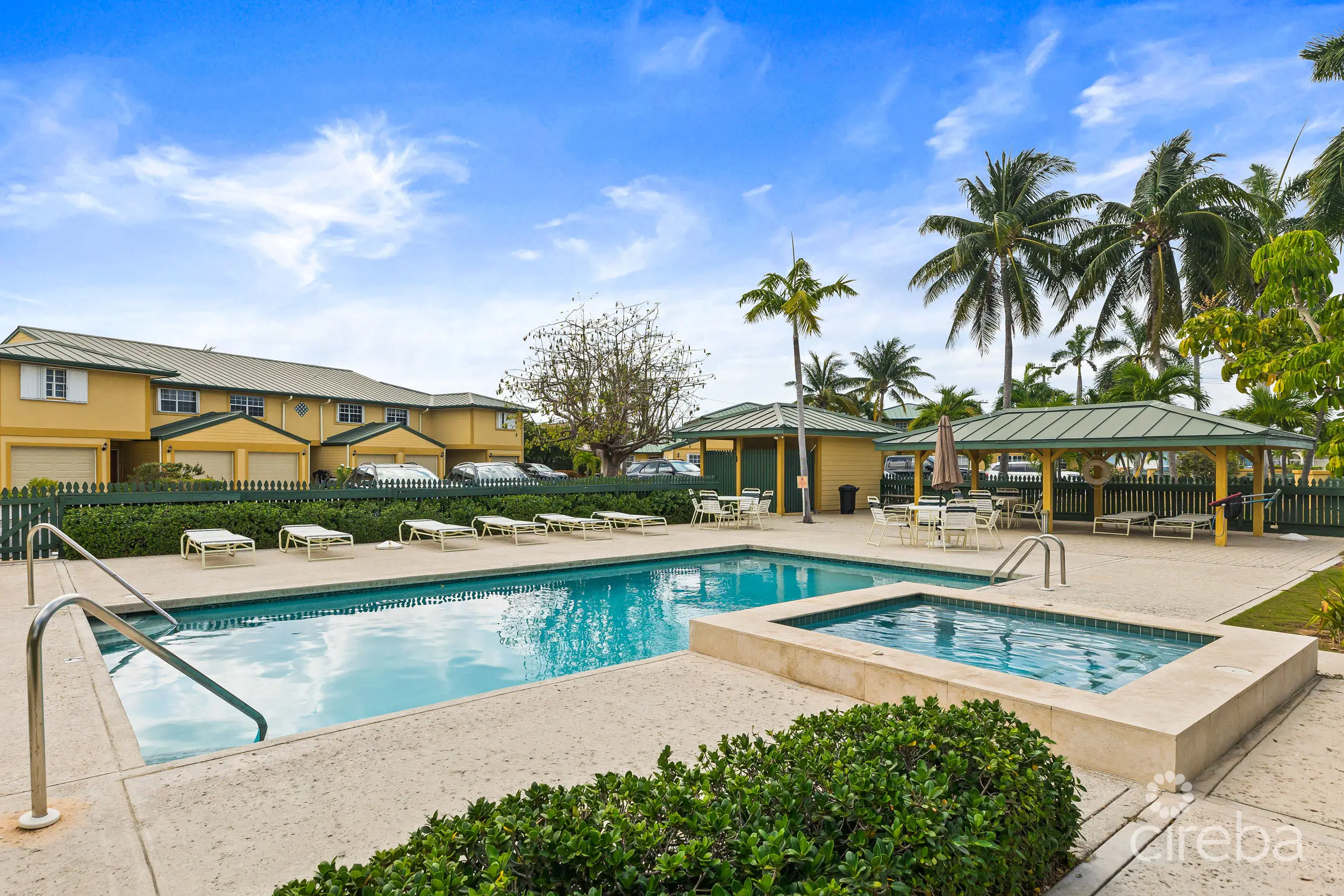 20260416124350 105lakeshore villas