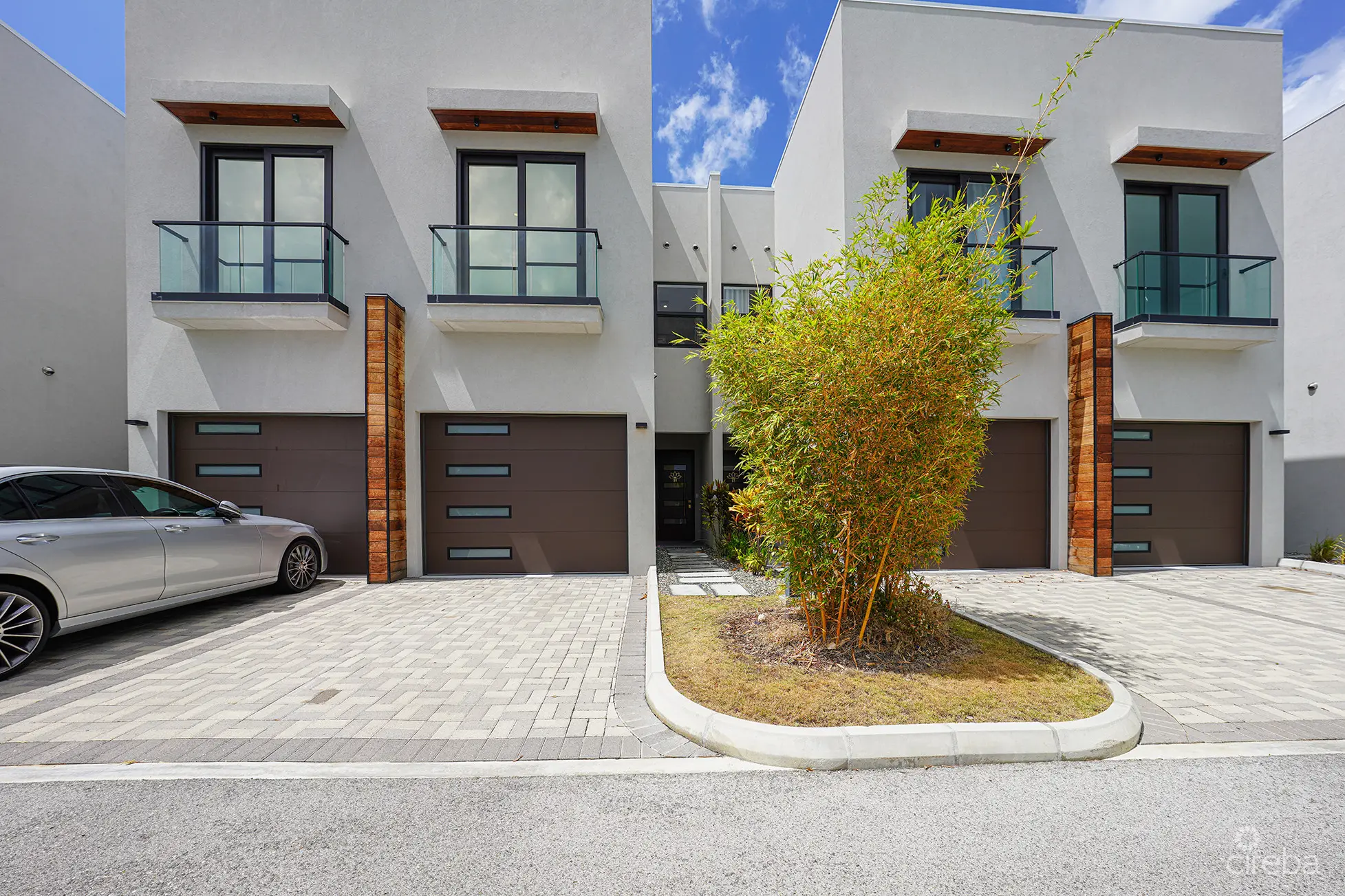 20260424122508 Lotus 14 Building entrance