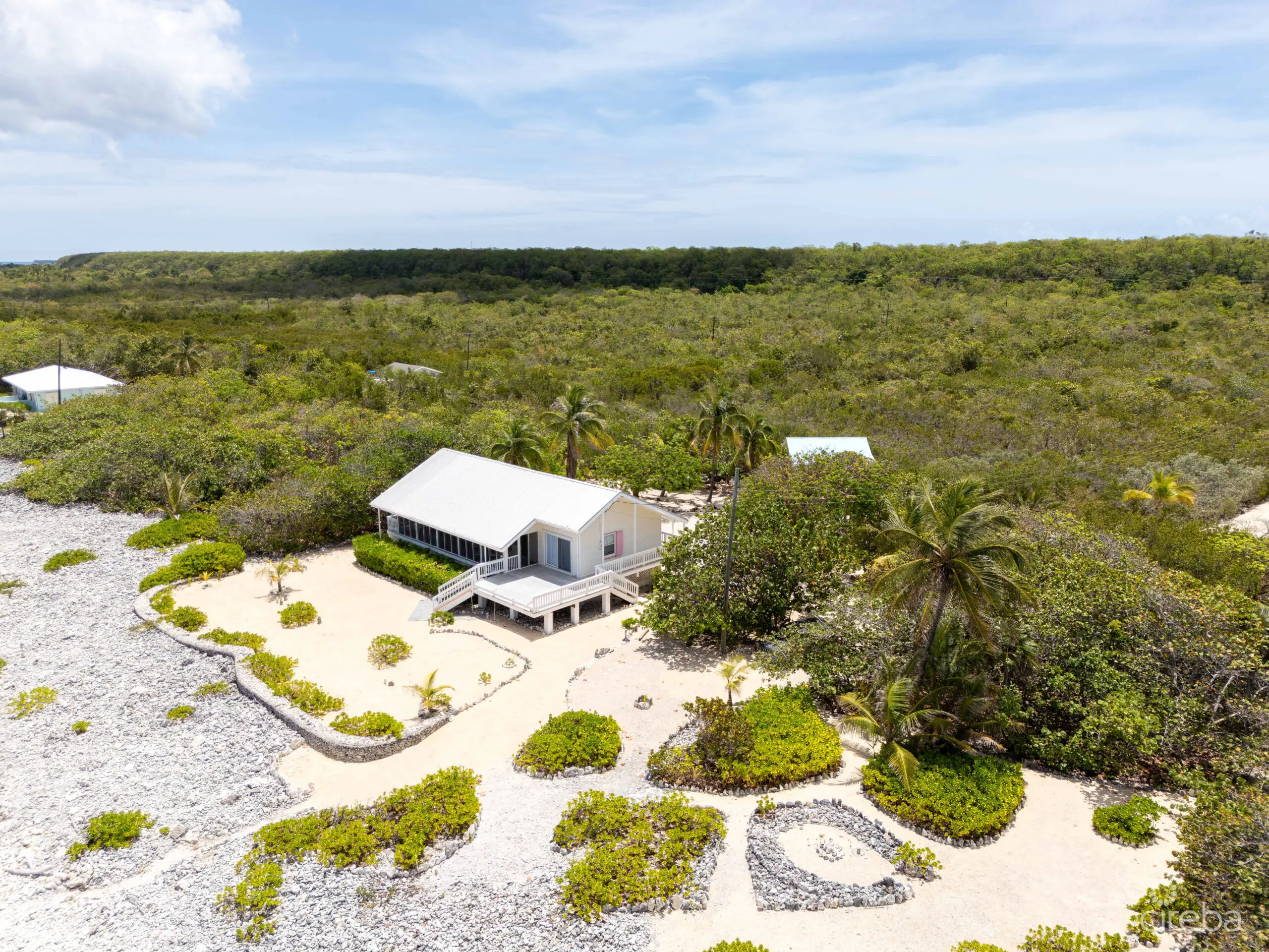 20260506093022 Palm Breezes 391 Stake Bay