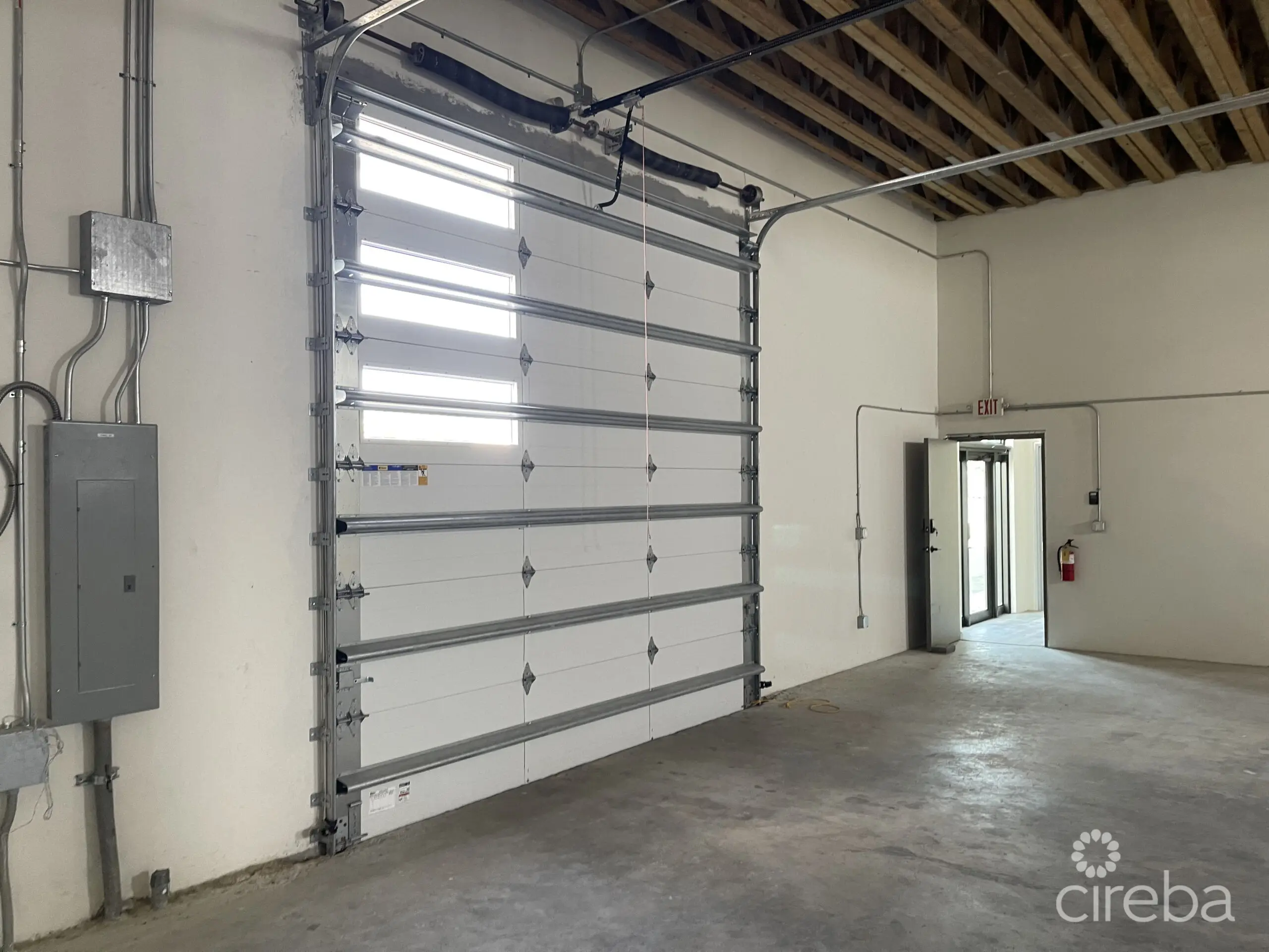 20260510110805 Overhead door