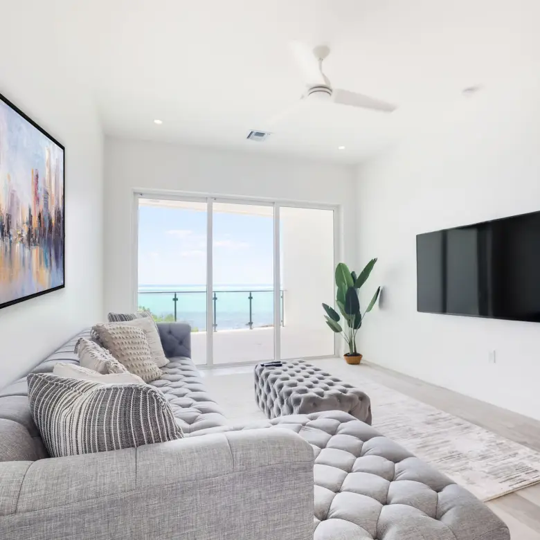 AURA #305 OCEANFRONT