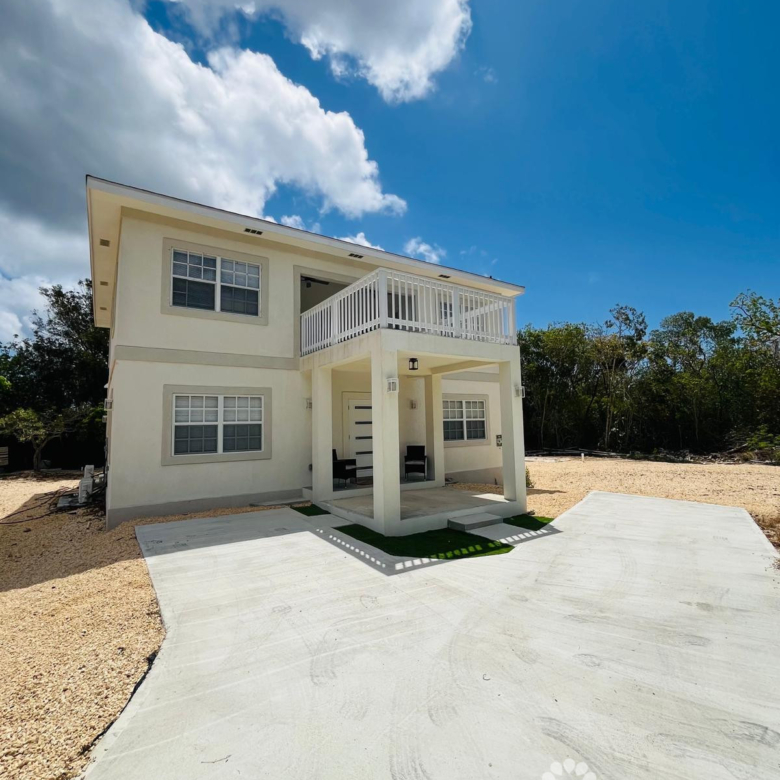 LITTLE CAYMAN 4 BEDROOM RESIDENTIAL HOME
