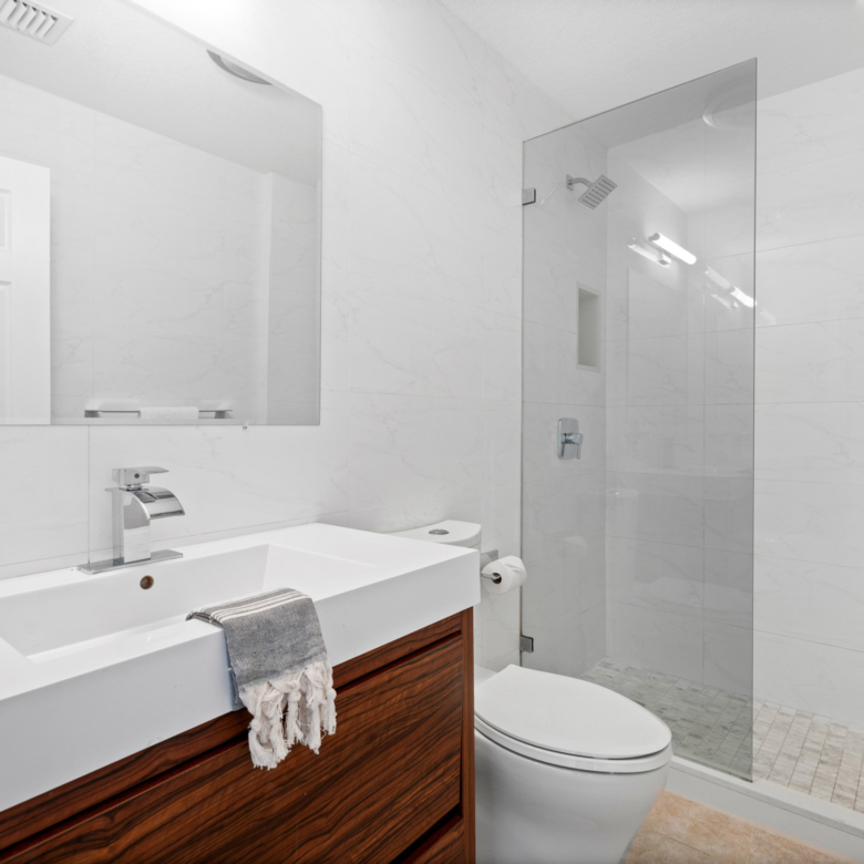 20260604164708 14Gregg ArnoldCaribbean Courts 8bProperty Cayman Real Estate