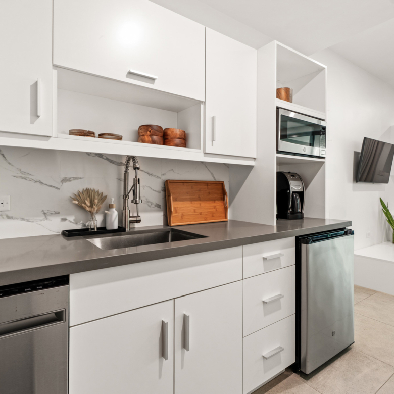 20260604160202 05Nancy Chen Stefan PriorVIDA 104 West Bay CondoProperty Cayman Real Estate
