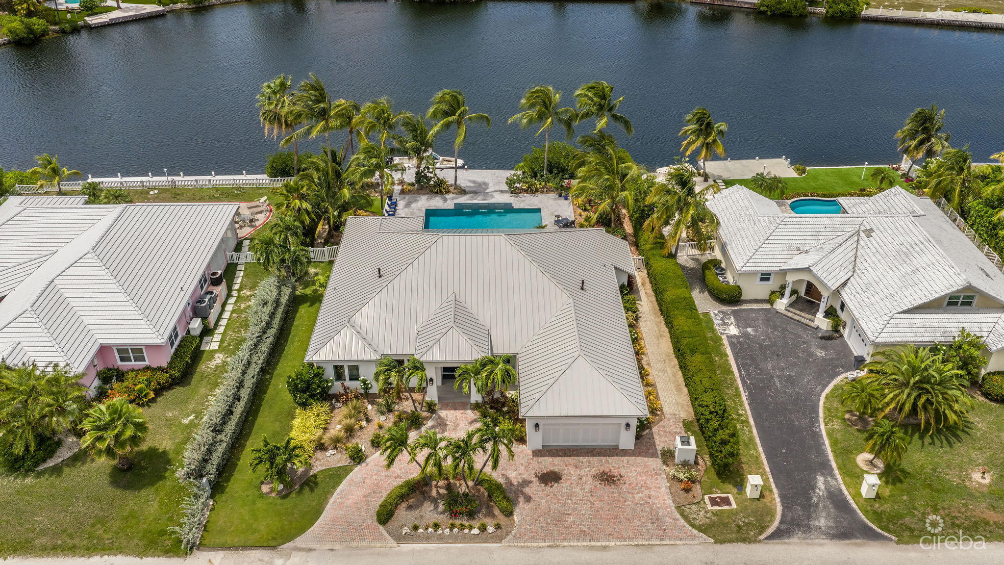 20260610120039 22Stefan PriorCoconut Cove The Shore Property Cayman Real EstateProperty Cayman Real Estate