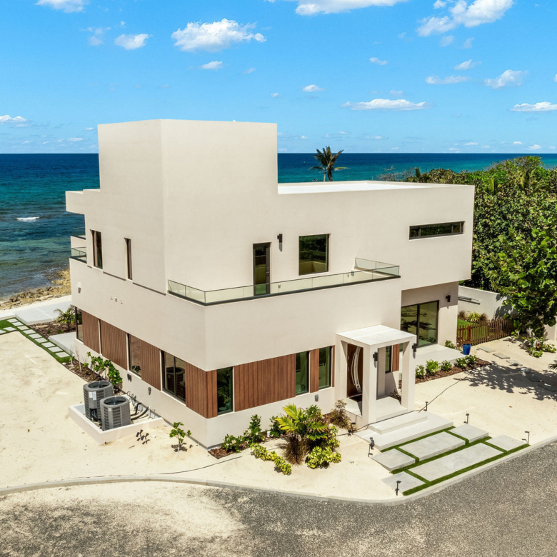 5 BED BEACH FRONT ESTATE – HALCYON POINT