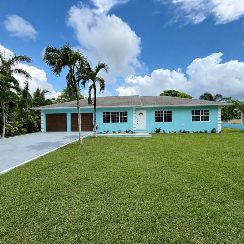 SAVANNAH MEADOWS -BEAUTIFULLY RENOVATED FAMILY HOME