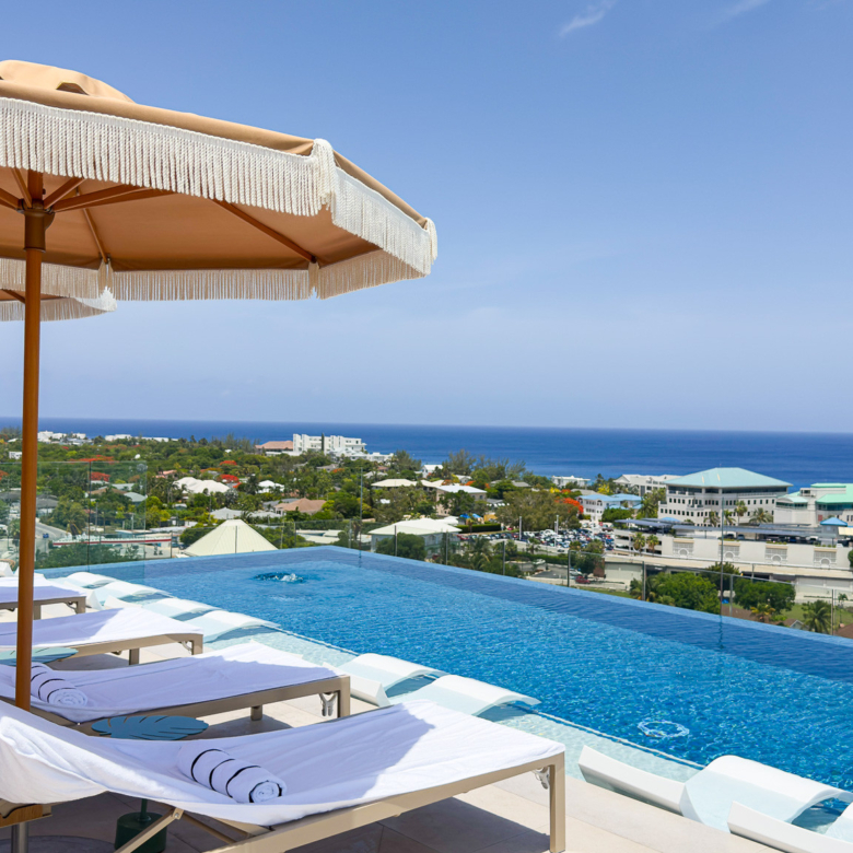 ONE GT – FURNISHED 2 BED WITH DEN