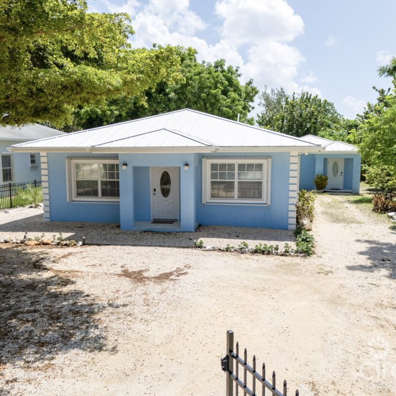 CAYMAN BRAC PIONEER LANE HOUSE AND COTTAGE