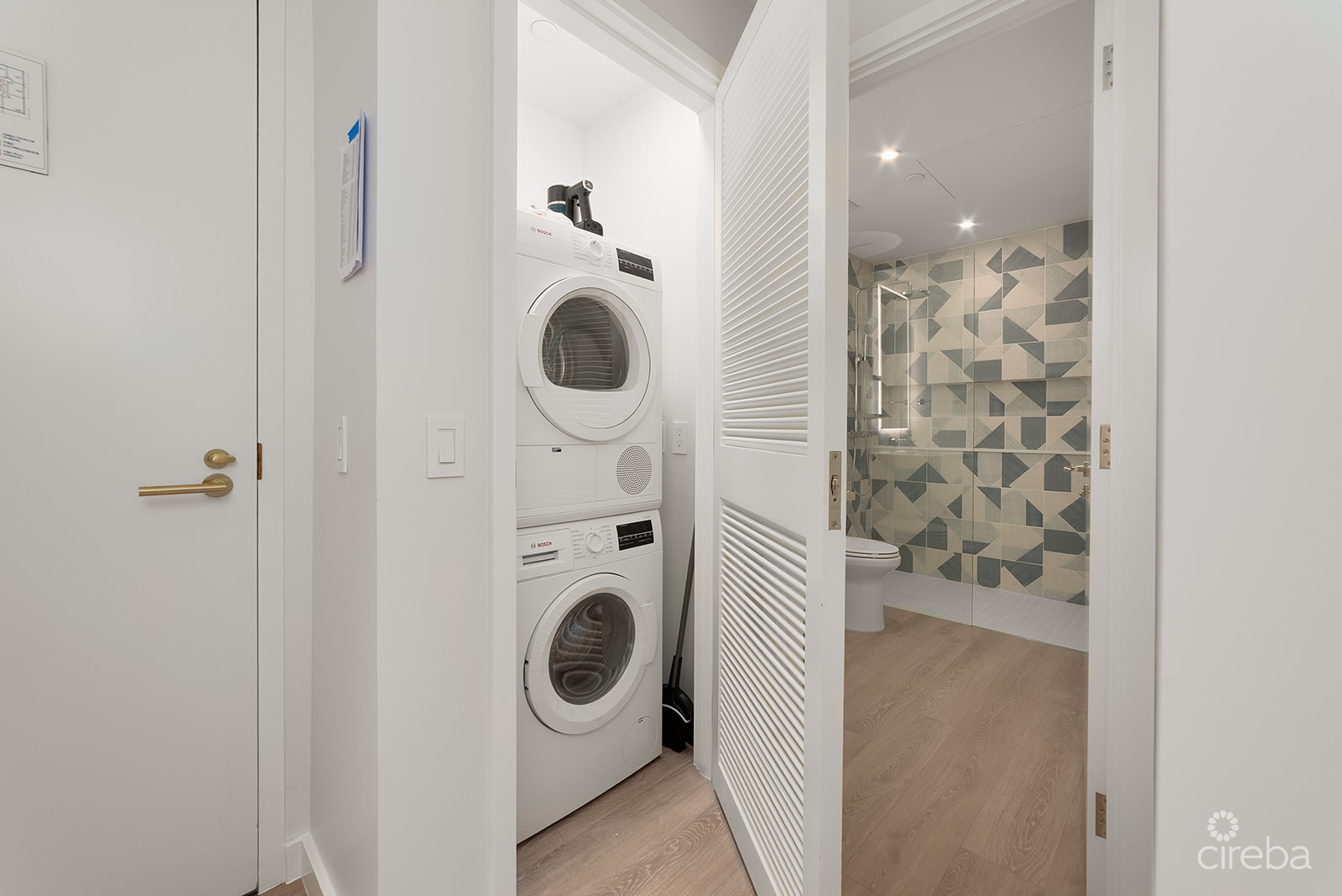 20260710144841 Ocean Front Realty Wendy OneGT 1003Laundry