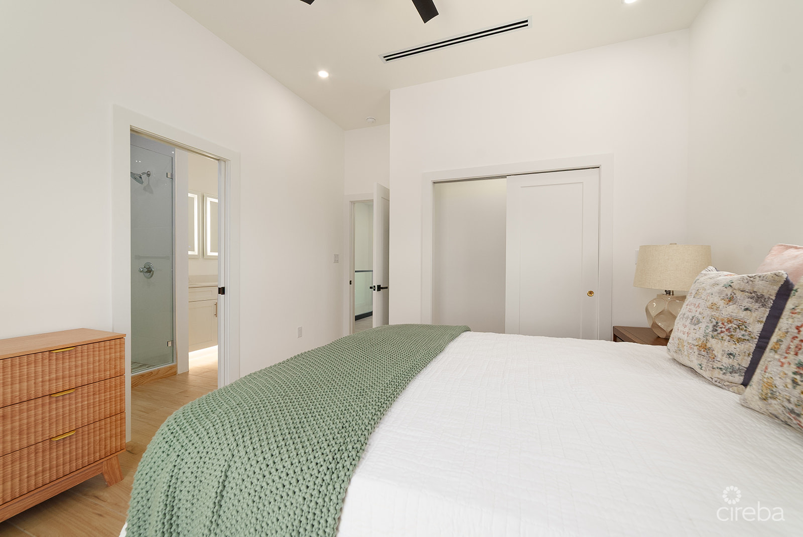 20260819164529 C21 Yoanna Sherborne Drive7