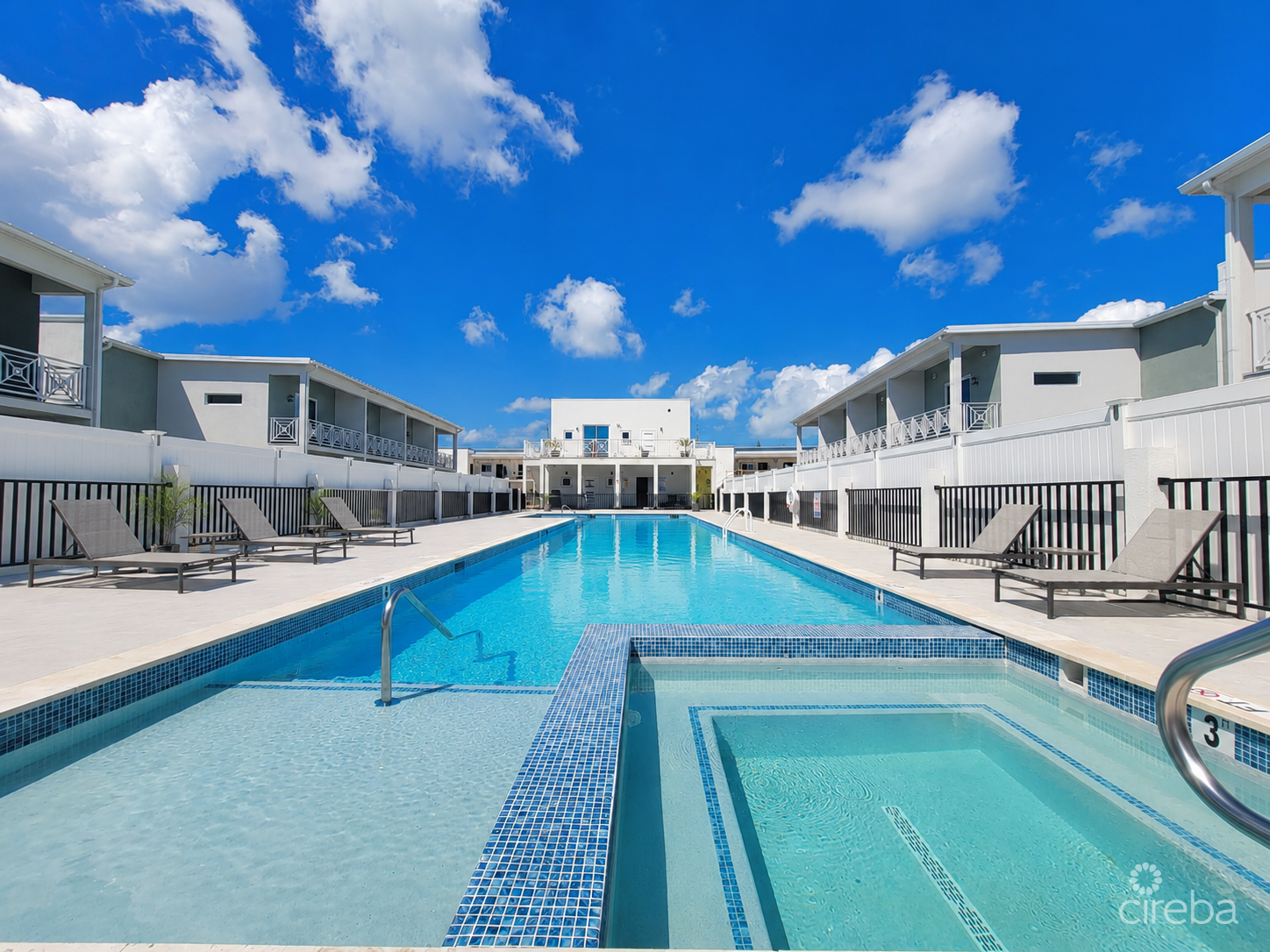20260728213554 Pool Jacuzzi