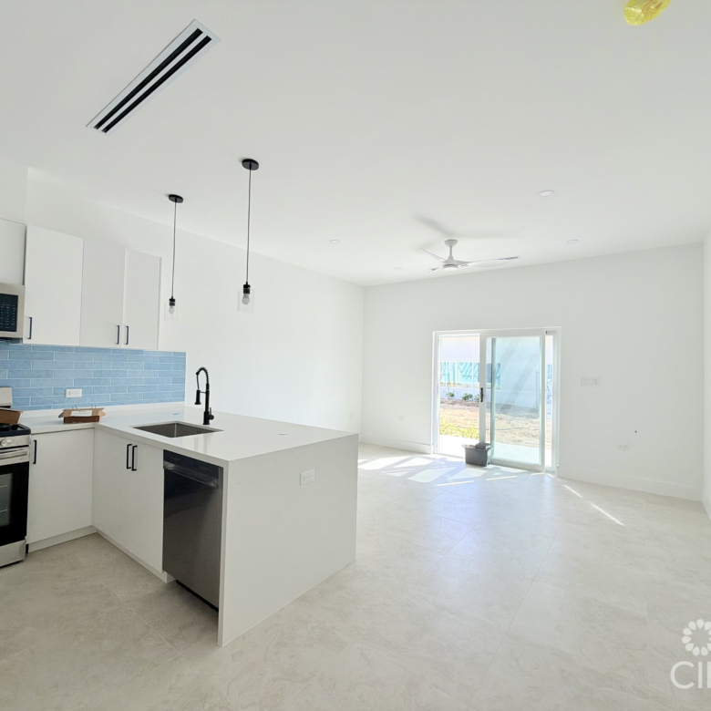 LARGE ONE BEDROOM TOWNHOME – THE MEADOWS AT BATABANO
