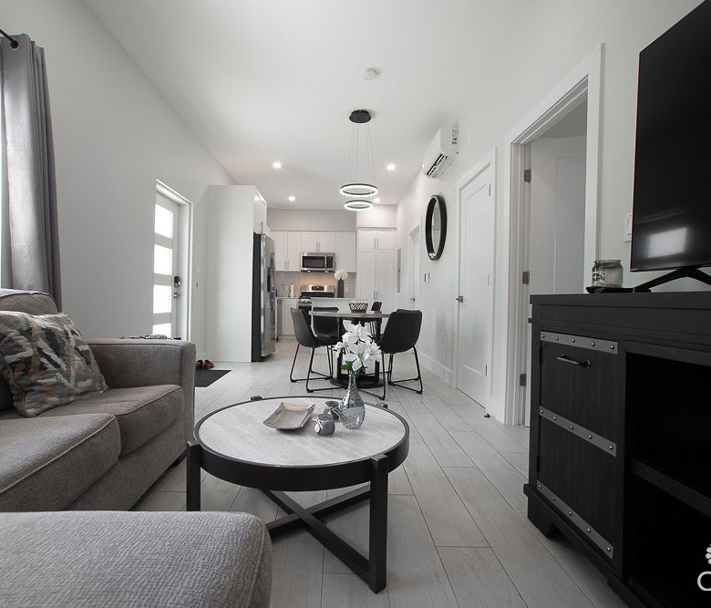 2 BED 2 BATH CONDO 61 WEST