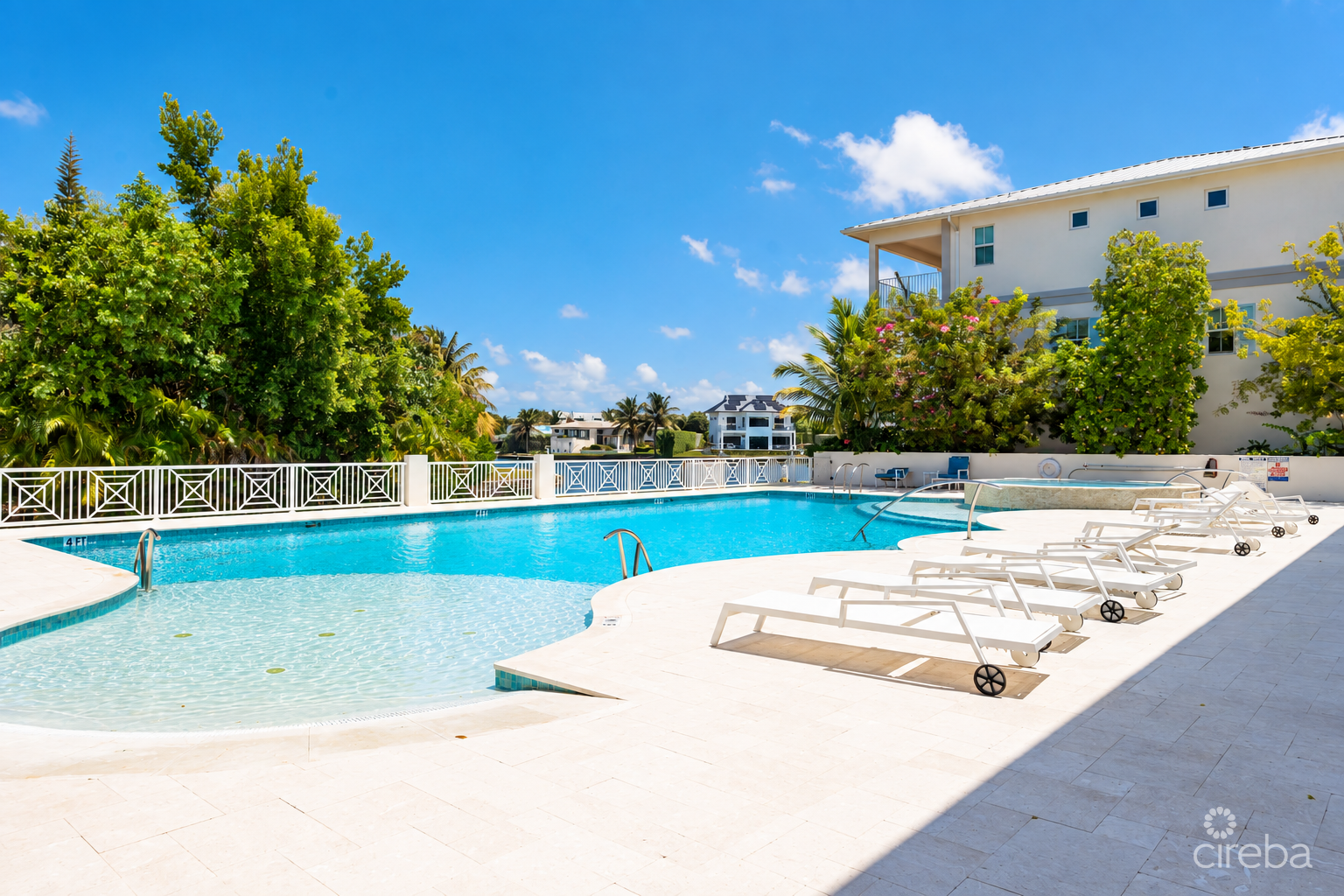20261005153933 Luxury Tropical Waterfront Pool