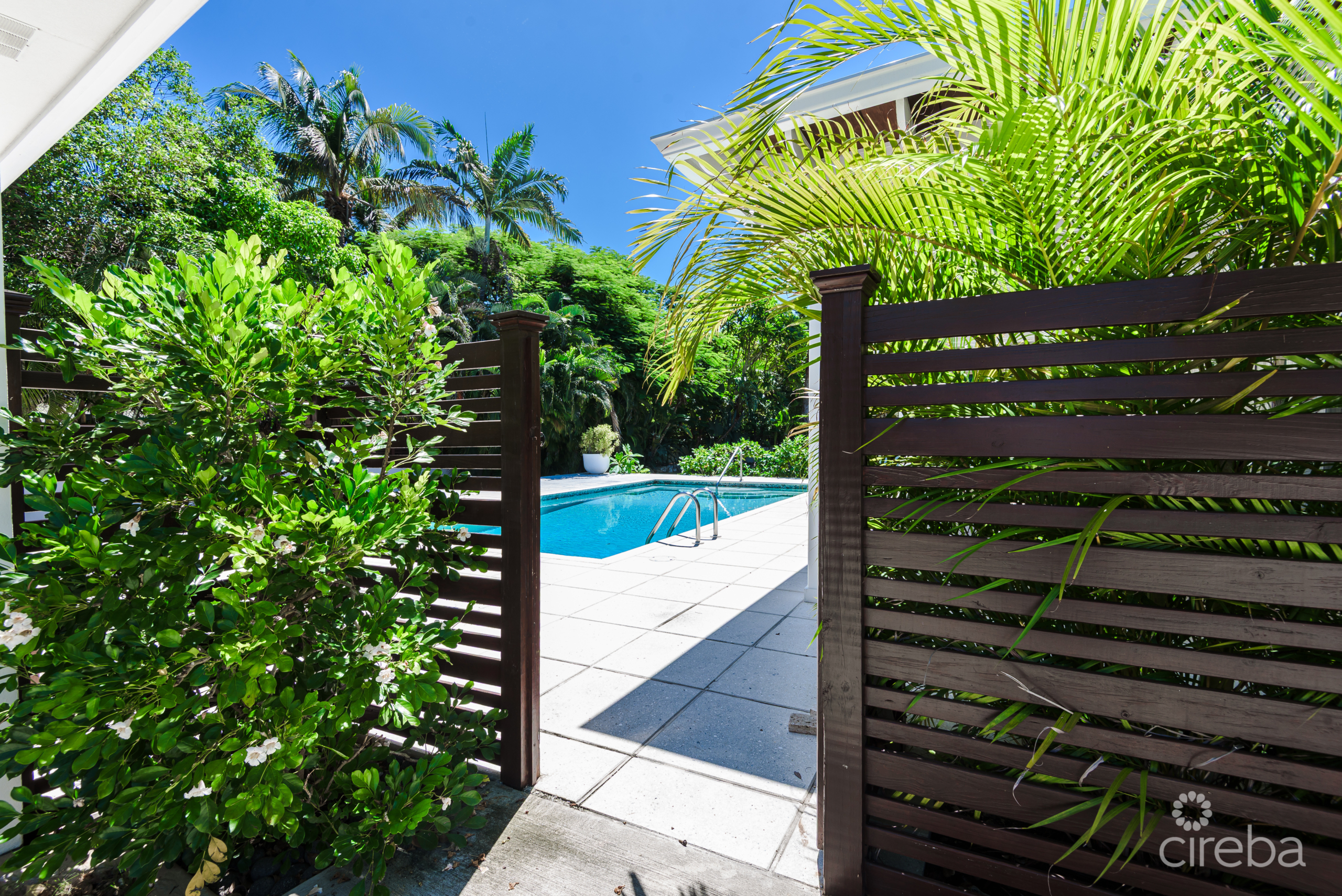 20261012125038 52 Parkland Close21