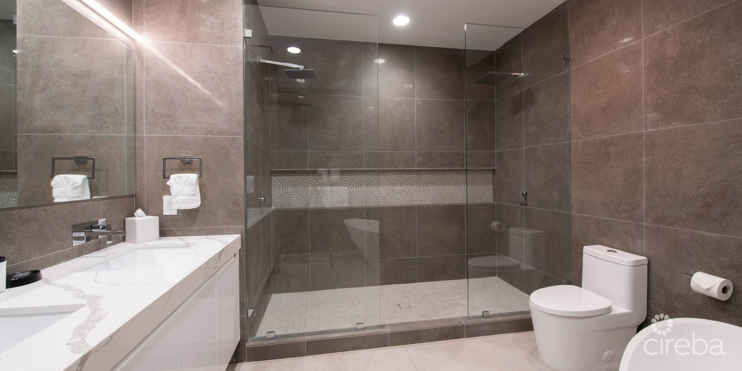 20260825135720 90RPCR205PrimaryEnsuite2