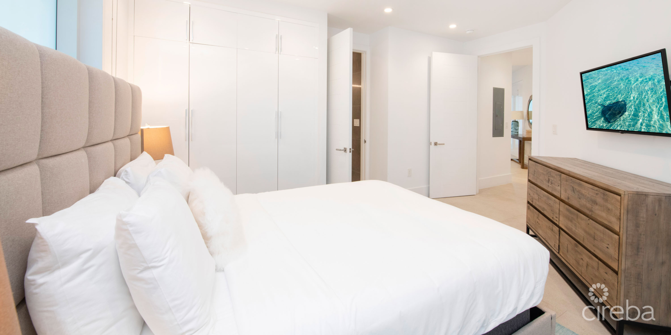 20260825135749 170RPCR205GuestSuite1b