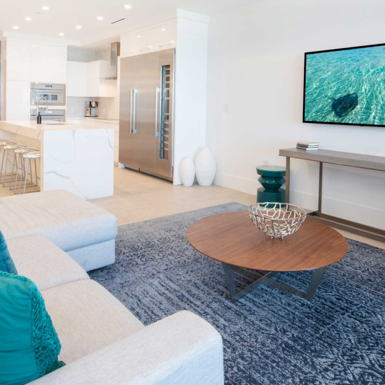 20260825135801 210RPCR205LivingArea2