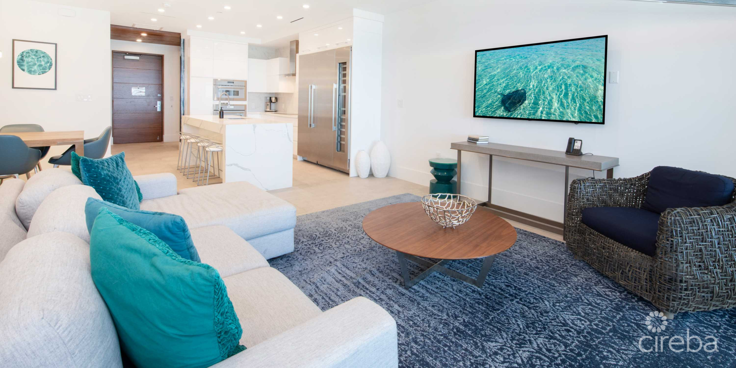 20260825135801 210RPCR205LivingArea2