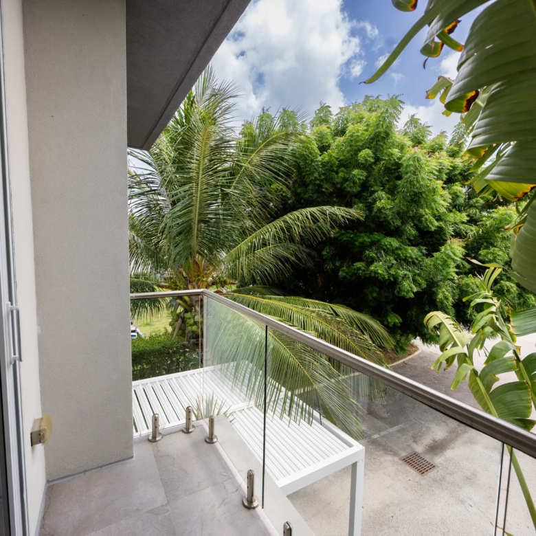 20260831133701 sbalcony1