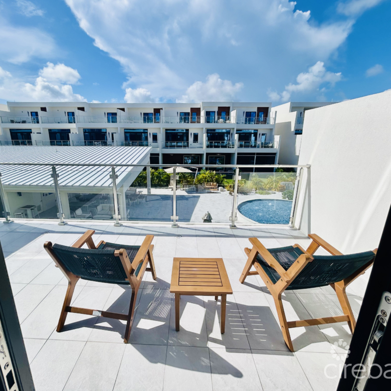 BAHIA #54 UPGRADED 4 BEDROOM 4.5 BATH
