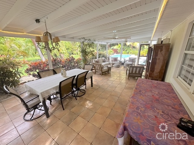 20260926121508 iphone screened porch